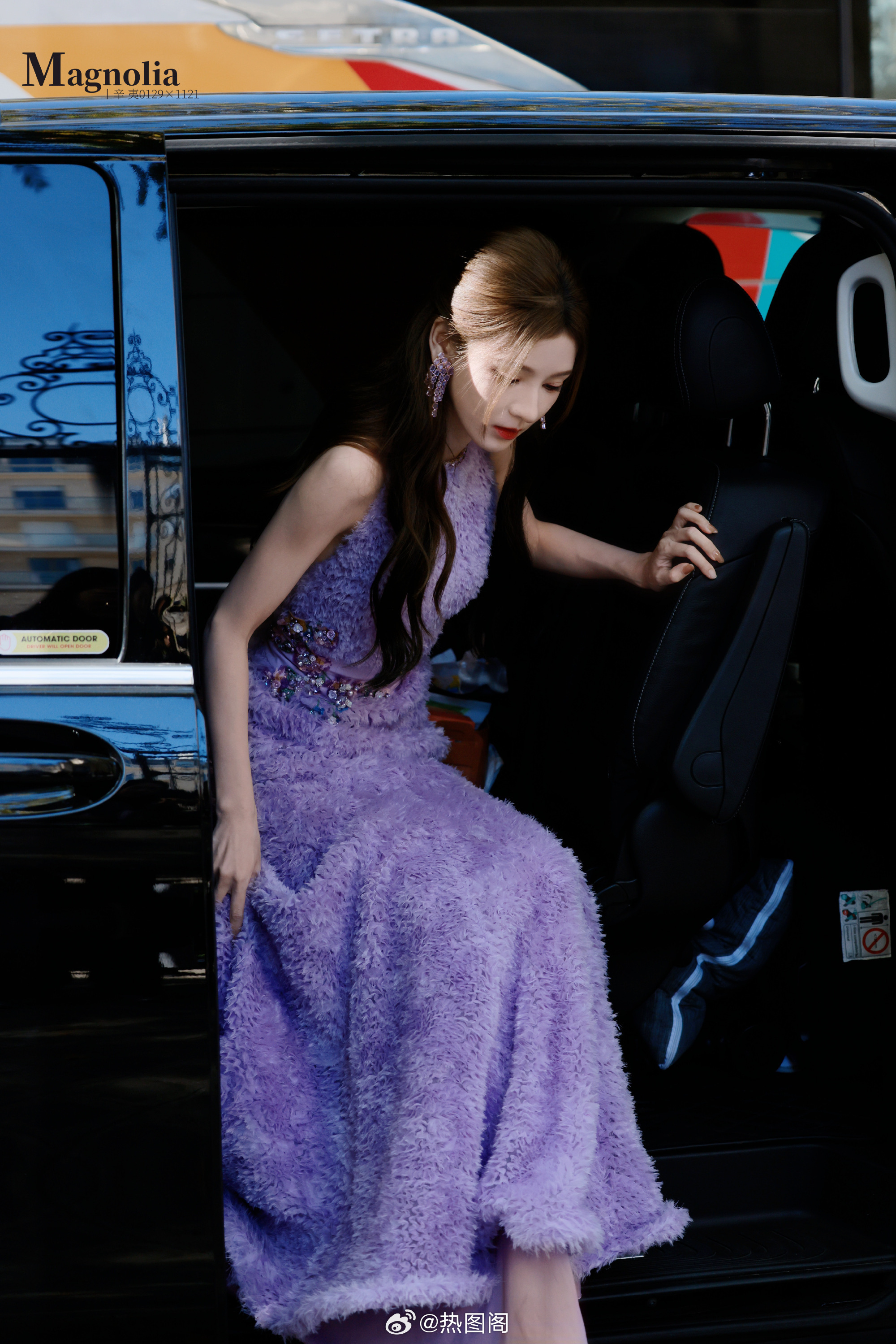 张予曦出个国怎么美成这样，扑面而来的紫罗兰气息。张予曦热图阁公众号 
