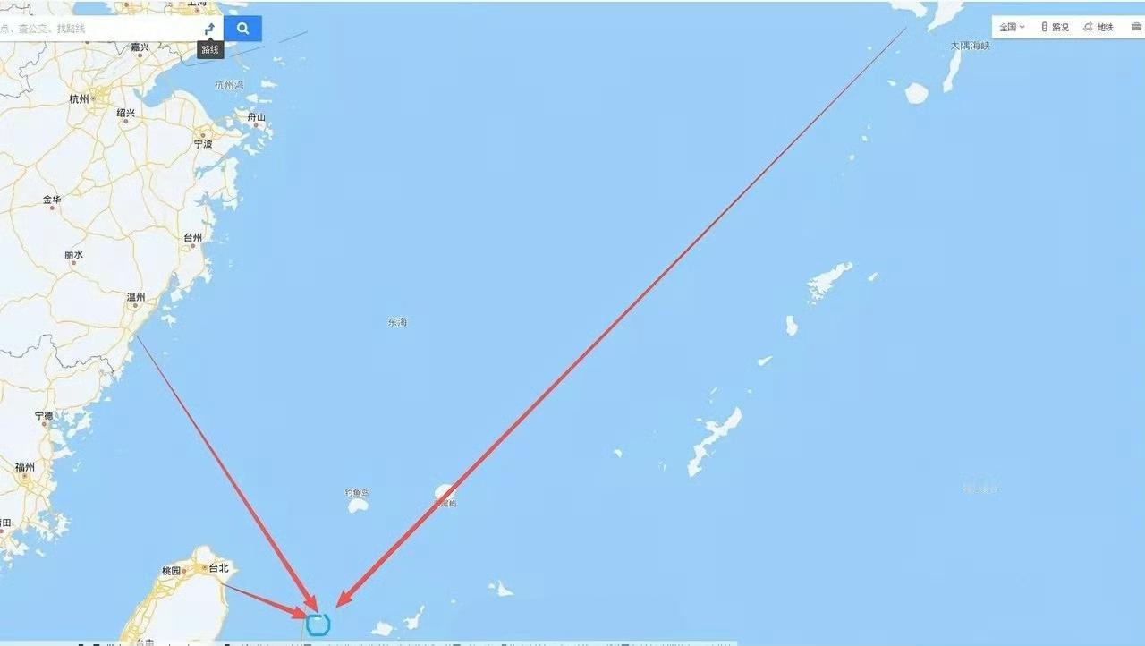 这个岛有很多驻军，
离日本狗窝一千多公里，
离台湾非常近，
离大陆也就几百公里！