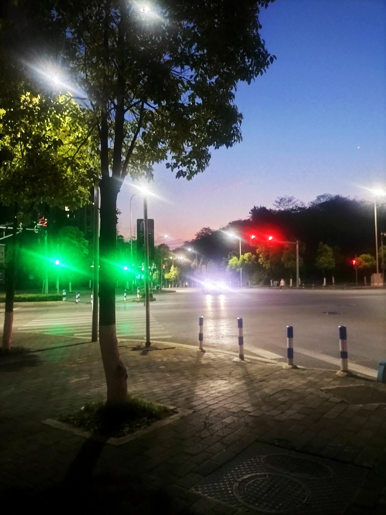 有人反驳人大代表樊芸提出把“管理”改为“服务”的观点，这些人用意何在？
今天我们