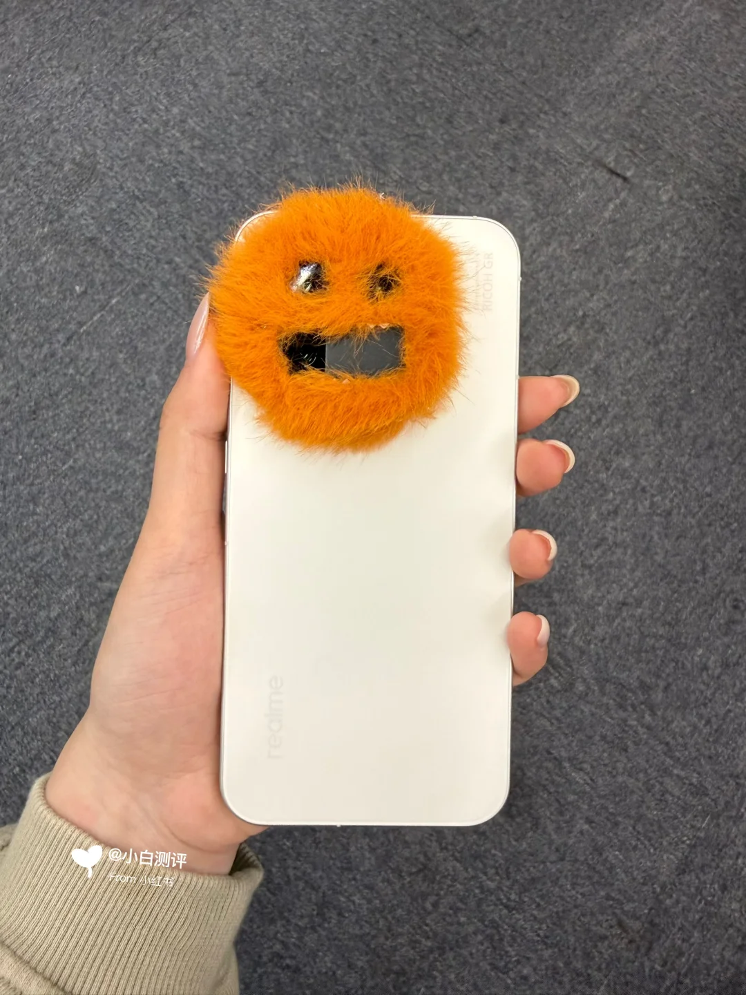 手机后置镜头模组还能换脸？真我太会玩🎃