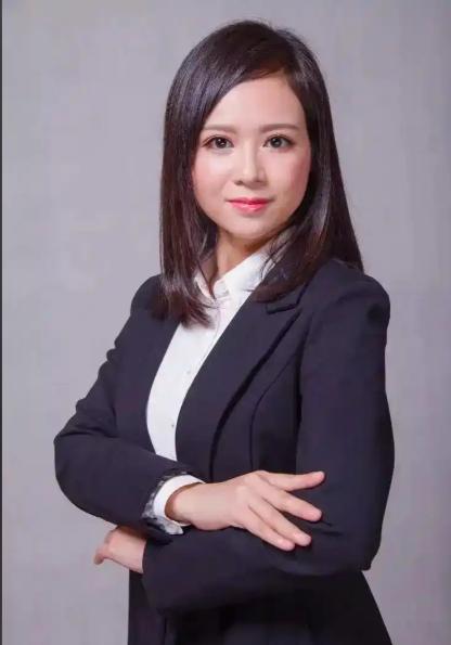周君红在美国大言不惭地发了一份反华声明，要求中国归还她父家、母家当地主时拥有的地