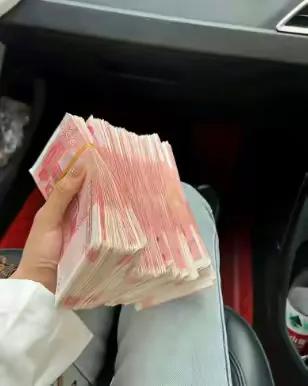 比通缩更可怕的，是14亿人突然都“想通了”——不买房、不换车、不折腾，存够老本才