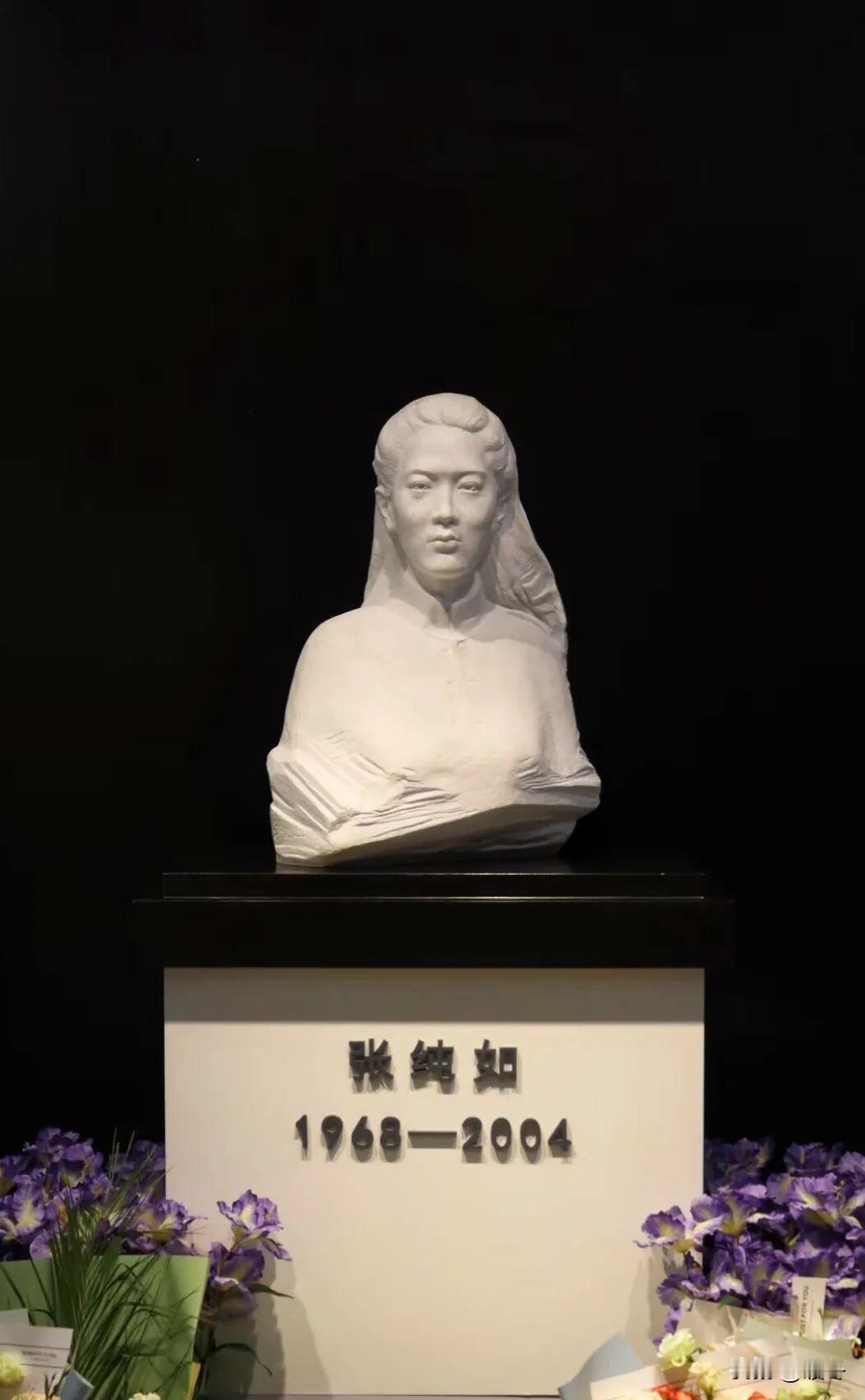 受尽威胁、耗尽心力，年纪轻轻遗憾离世，她写下的一本书，逼着西方看见南京大屠杀。如
