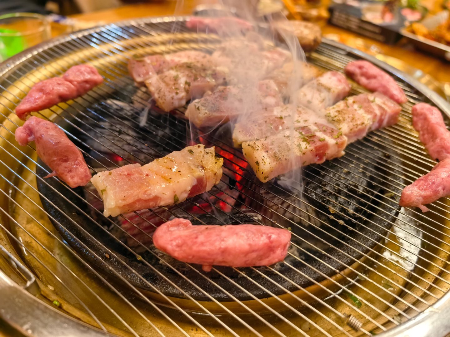住东北就别熬夜了 可是招不住东北人的热情，和东北美食的诱惑啊！！各种口味的鸡架、