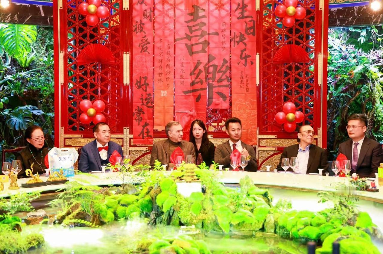 真正优秀的人，往往兼具极强的时间观念与高度的诚信。他们懂得尊重他人的时间，更会用