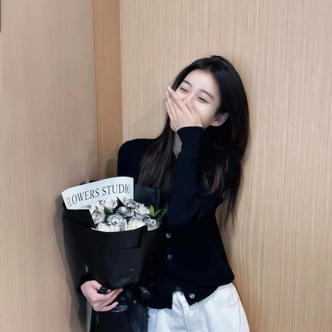  𝔹𝕖 𝕞𝕪𝕤𝕖𝕝𝕗  ◟💭✧“生活其实很美好，就差你一个微笑