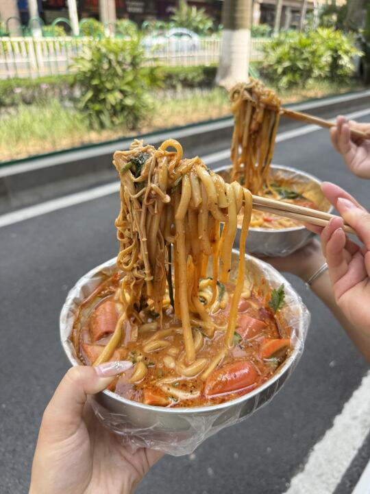 谁懂这一口黏糊糊麻辣烫的含金量。。。