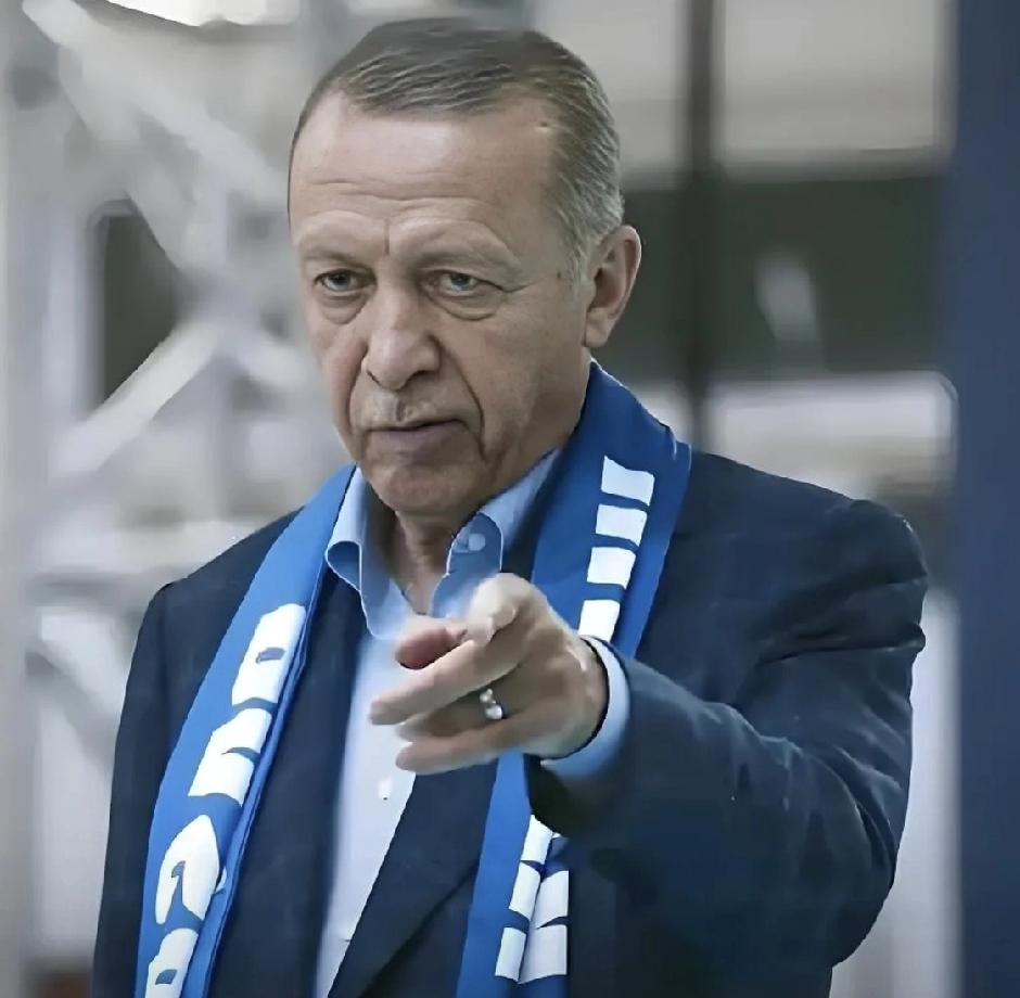 土耳其政府于9月29日正式宣布，派遣两艘护卫舰加入50余国联合人道主义救援船队，