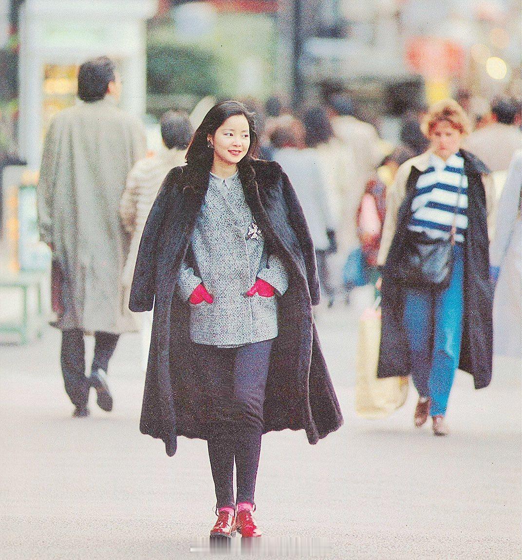 1985年1月，原宿。（IG）邓丽君[超话] ​​​