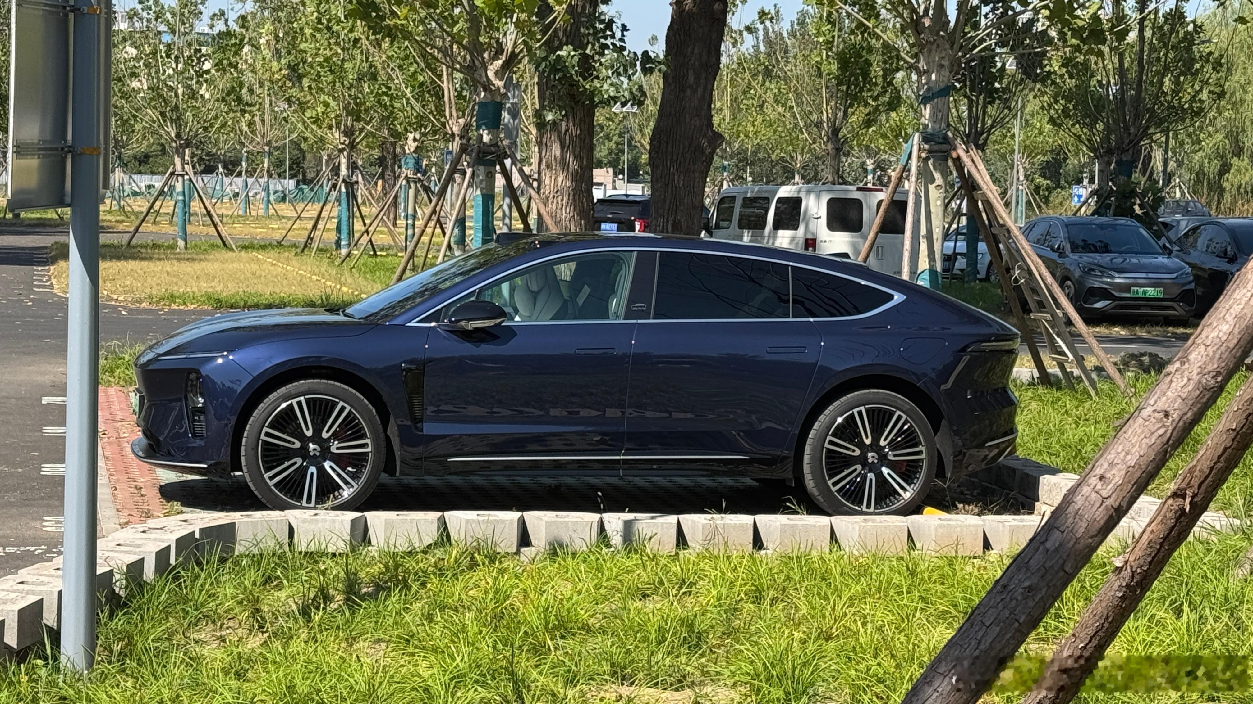 两年了，还没有开腻～这车还是太先进了…我心里还是值81.8w…蔚来蔚来ET9特来
