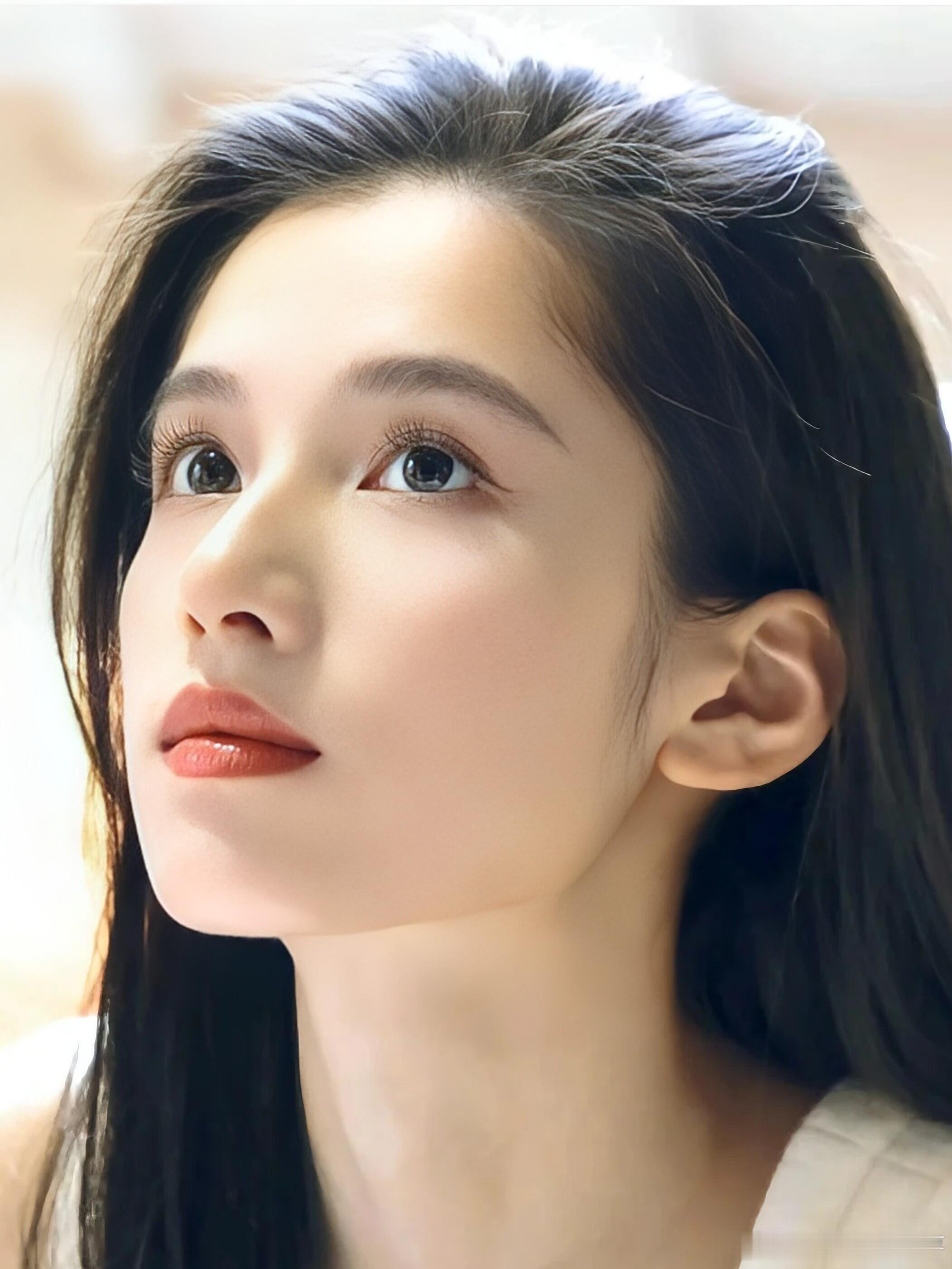 张婧仪眉骨阴影  张婧仪[超话]  天哪！真美女拍照从不担心角度，真美女就是 3