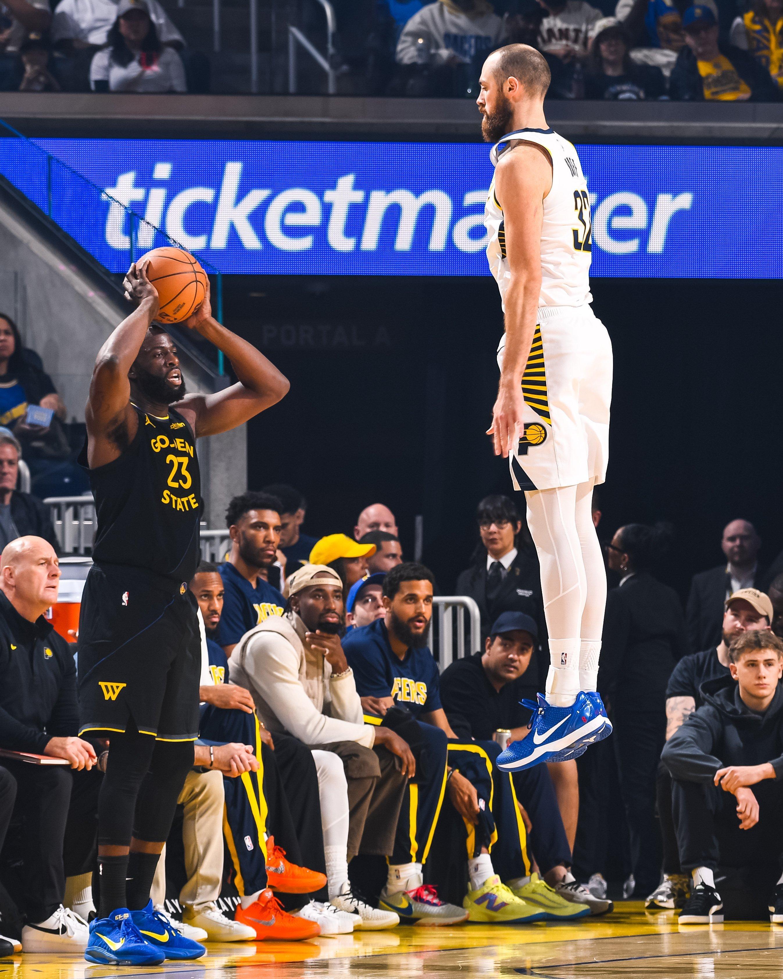 这啥呀这是🤣🤣步行者vs勇士 ​​​