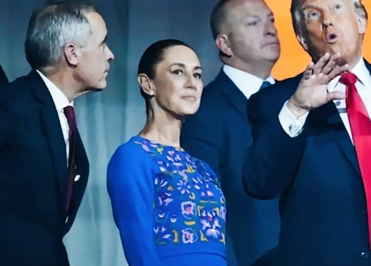 加拿大总理卡尼被特朗普略显夸张的表情给吸引了啊！
特朗普夸张的表情是什么意思呢？