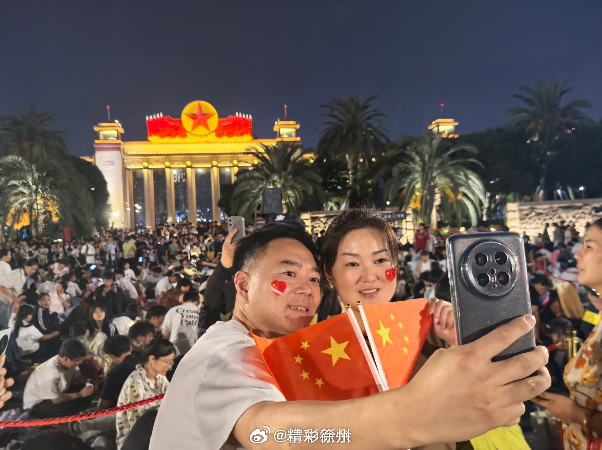 国庆假期就来南昌西湖我们已就位！西湖区全力做好八一广场国庆升旗仪式服务保障工作 