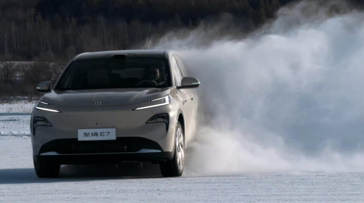 别克至境E7看来也快上市了，已经做完了【两轮冬季试验】。这年头，还能坚持做两轮冬