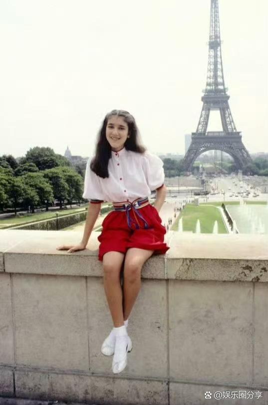 1982年，14岁的Celine Dion在巴黎 