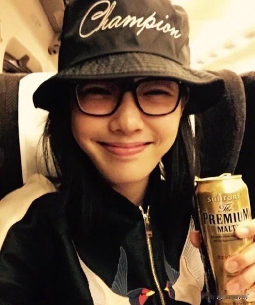 白百何就这么点事，搞得像啥天大的冤屈，这么点小磕绊就要大张旗鼓公开撕，普通人工作