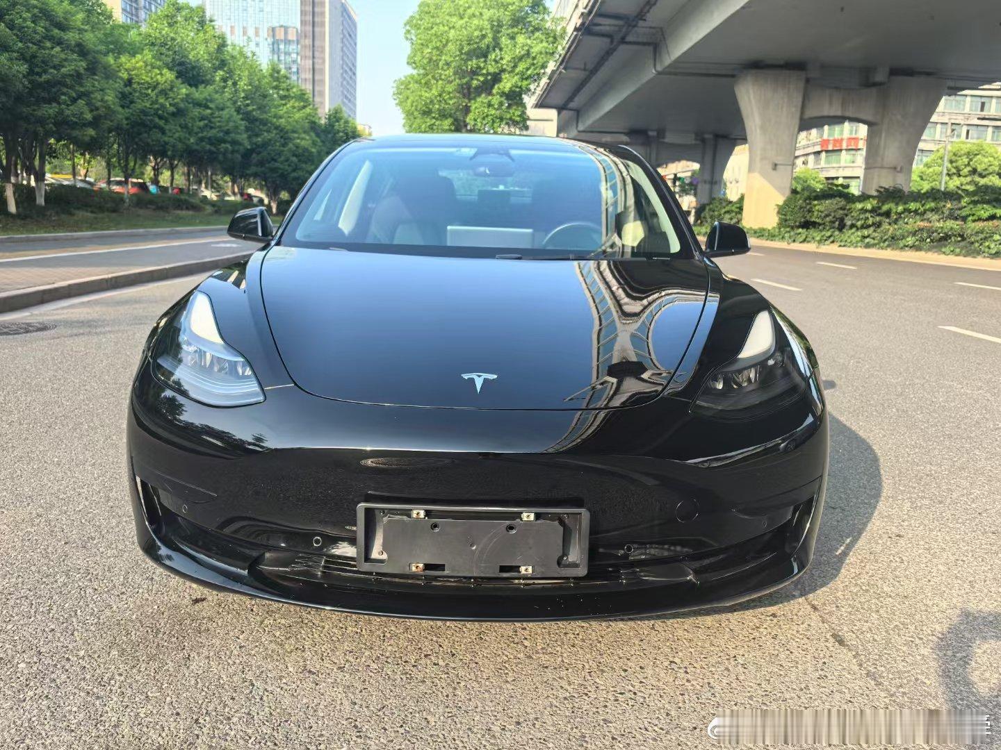 特斯拉Model3. AMD芯片 上牌2022年 2万多公里 车况原版​💰14