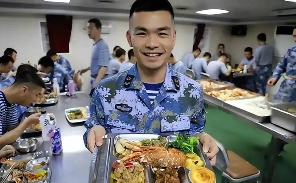 都说航母是吞金兽，到底有多夸张？就拿山东舰来说，每天光猪肉，就得整整24头摆上流