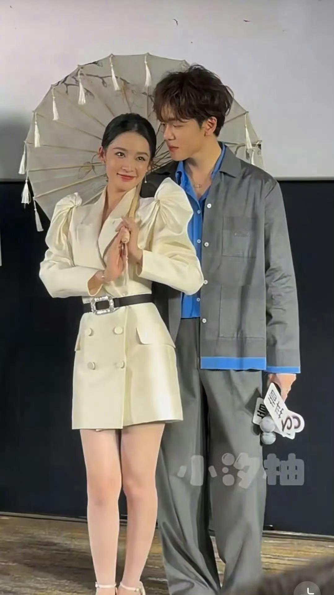 李沁、曾舜晞的同框合照，两人的CP感如何？ ​​​