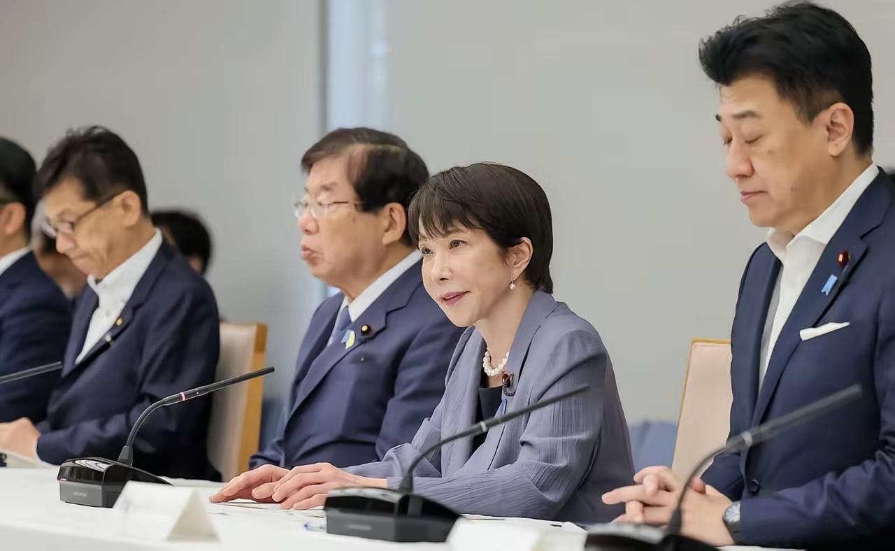 中国愿帮助，日本沸腾了。

7月28日下午，日本熊本县发生7.1级地震。房子塌了