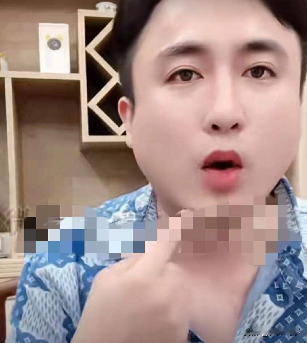  方丈今晚直播透露私下与老葛通话40分钟讨论散打哥开专场事件，达成一致“不给画面
