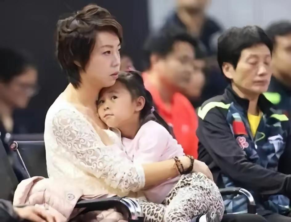 2009年，28岁的世界乒乓球冠军张怡宁嫁给了48岁的香港商界人士徐威。结果在婚