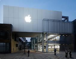#苹果首次在中国关停直营店#【#苹果回应首次在中国关停直营店#：购物中心内多家零