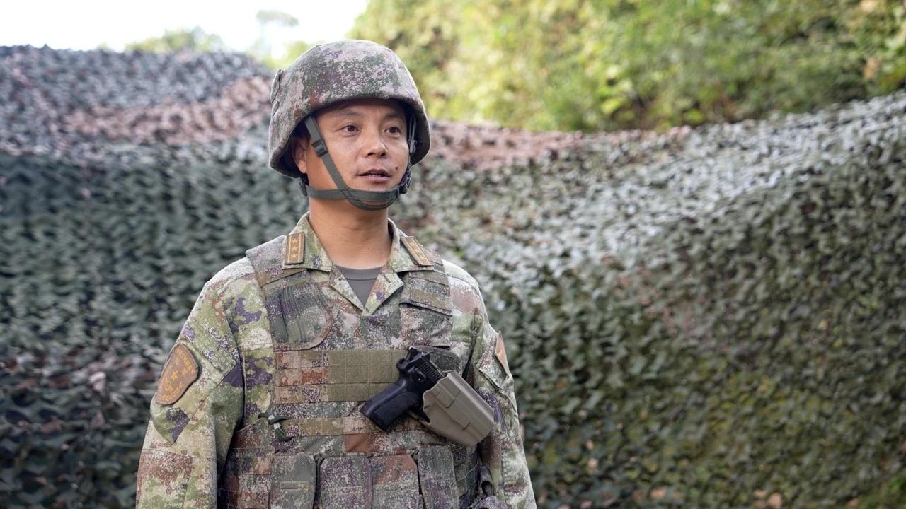 张君锁，陕西西安人，1981年出生，2000年入伍，2003年入党。入伍25载，