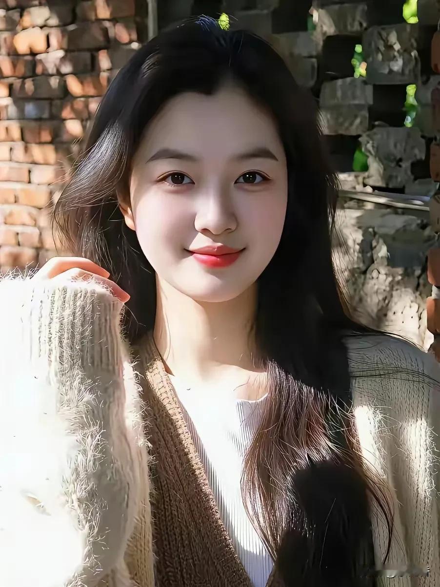 年少轻狂的爱情

都是自己幻想岀来的

真爱往往是爱上了

另一个版本的自己
