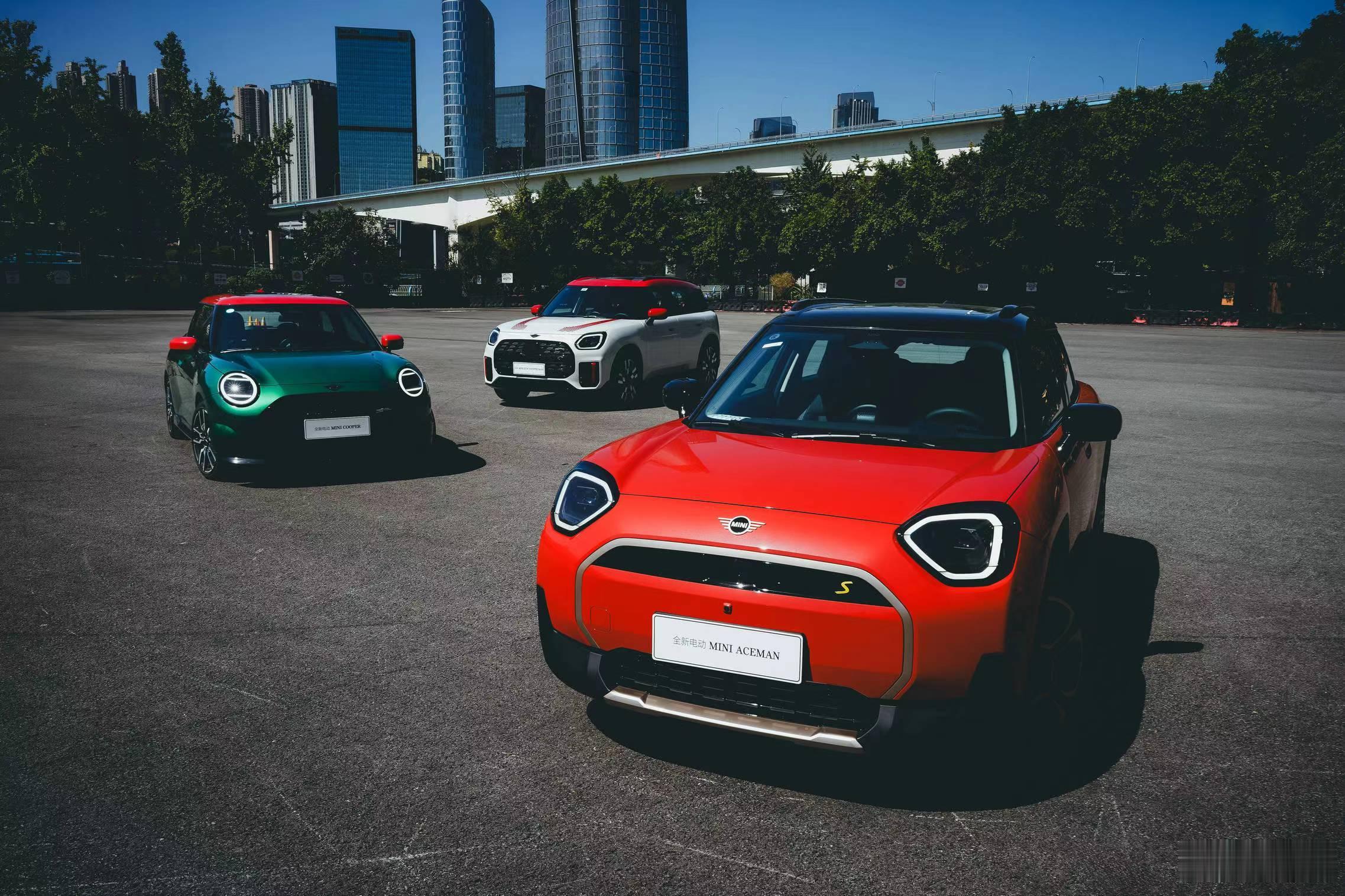 跨界车型全新电动MINI Aceman闪耀登场依旧拥有运动风格的敏捷性和出众的动