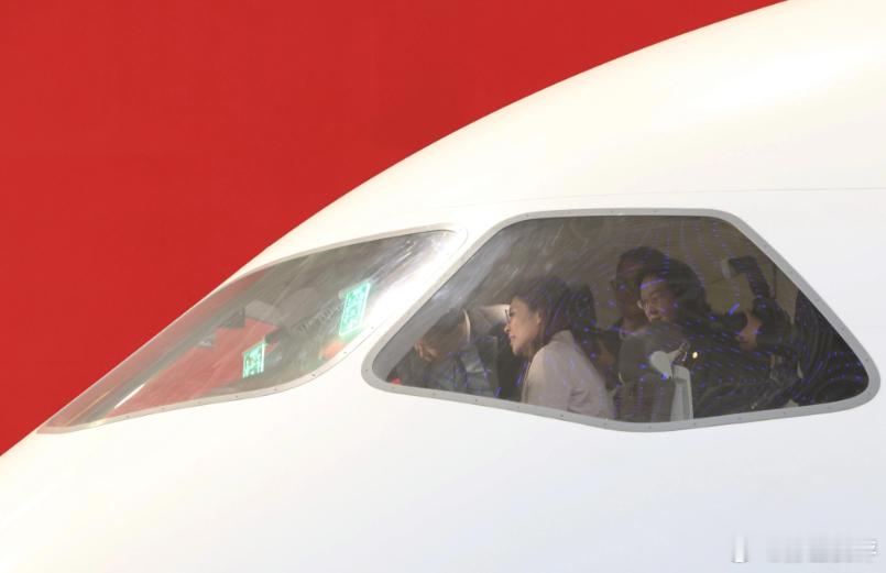 【两岸协商和平统一是最好出路，孙玉良：台独是傻瓜行为也注定失败】郑丽文访陆获得圆