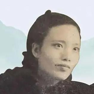 1963年，台北马坑刑场，一对来自莆田的夫妻，紧紧挽着手走向刑场，丈夫突然轻声对