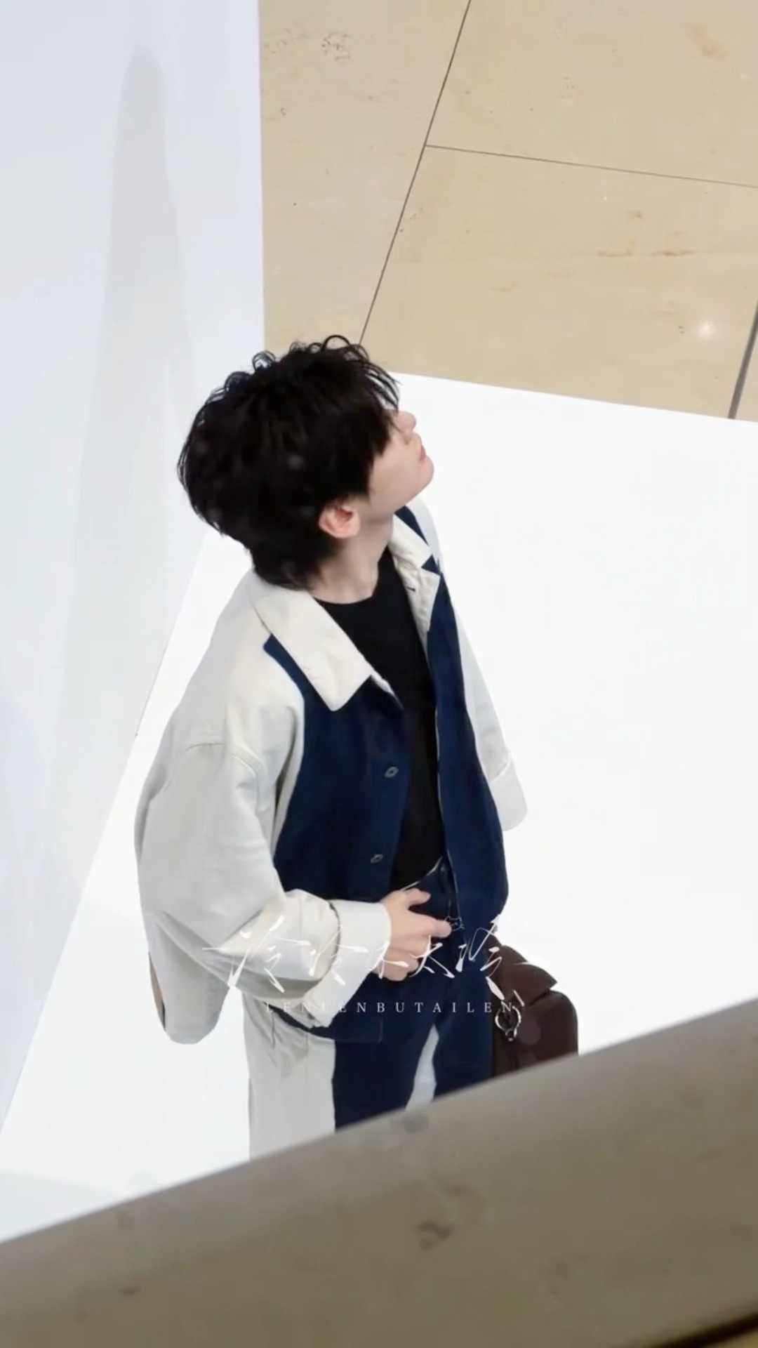 翟潇闻昨天Loewe罗意威好帅，状态也太好了祝大帅哥翟潇闻生日快乐