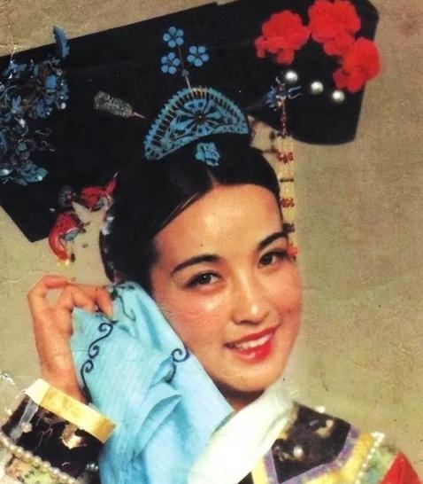 咸丰对女人的身体，除了享受淫乐以外，又在女人的身体上想出种种玩意儿，倘然触了皇帝