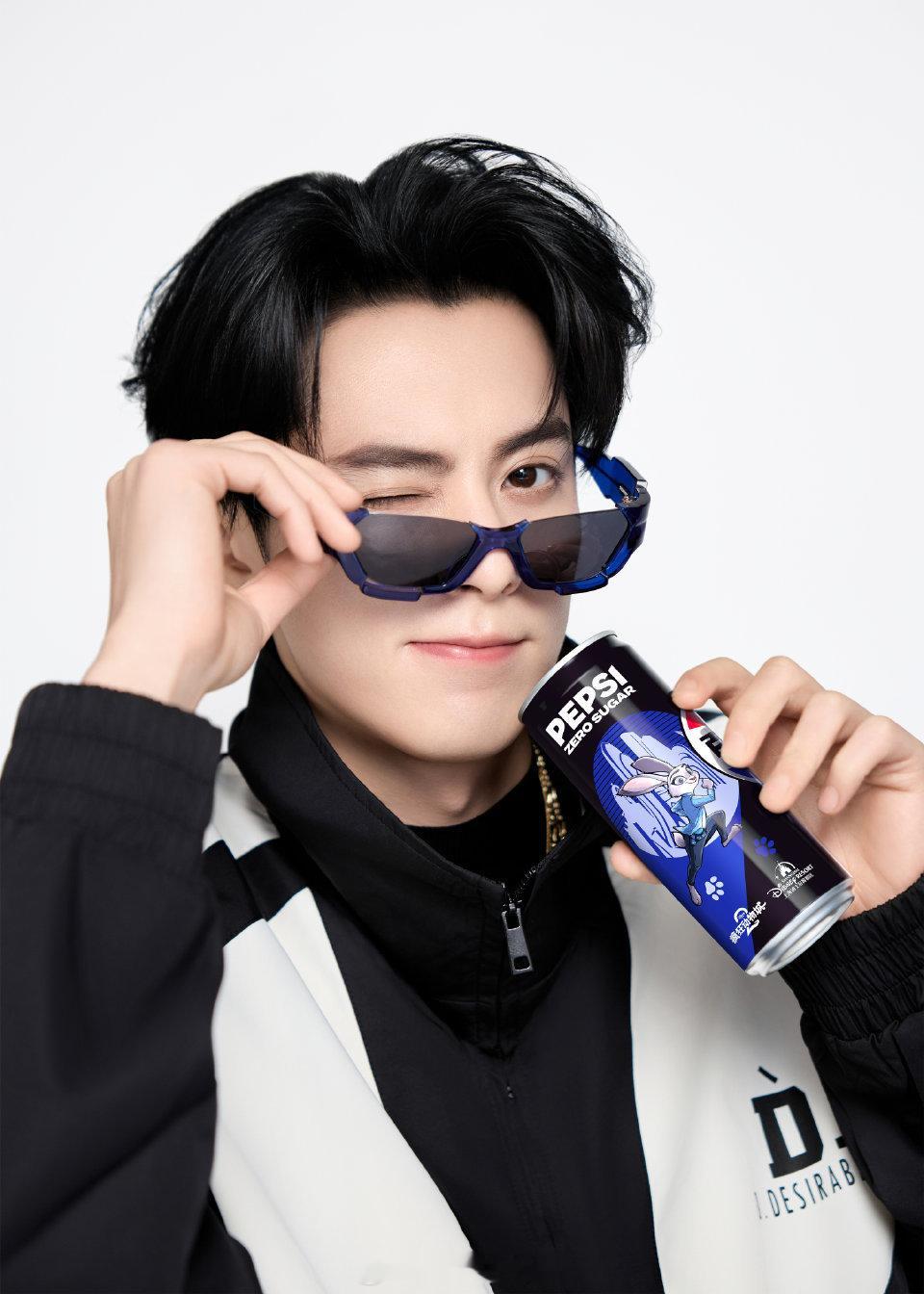 王鹤棣百事新物料，男大，好想看棣棣cos一个啊 