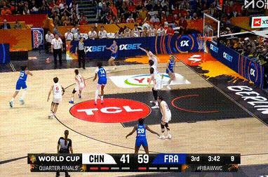 中国女篮落后24分，法国这三分夸张啊中国女篮vs法国女篮 ​​​