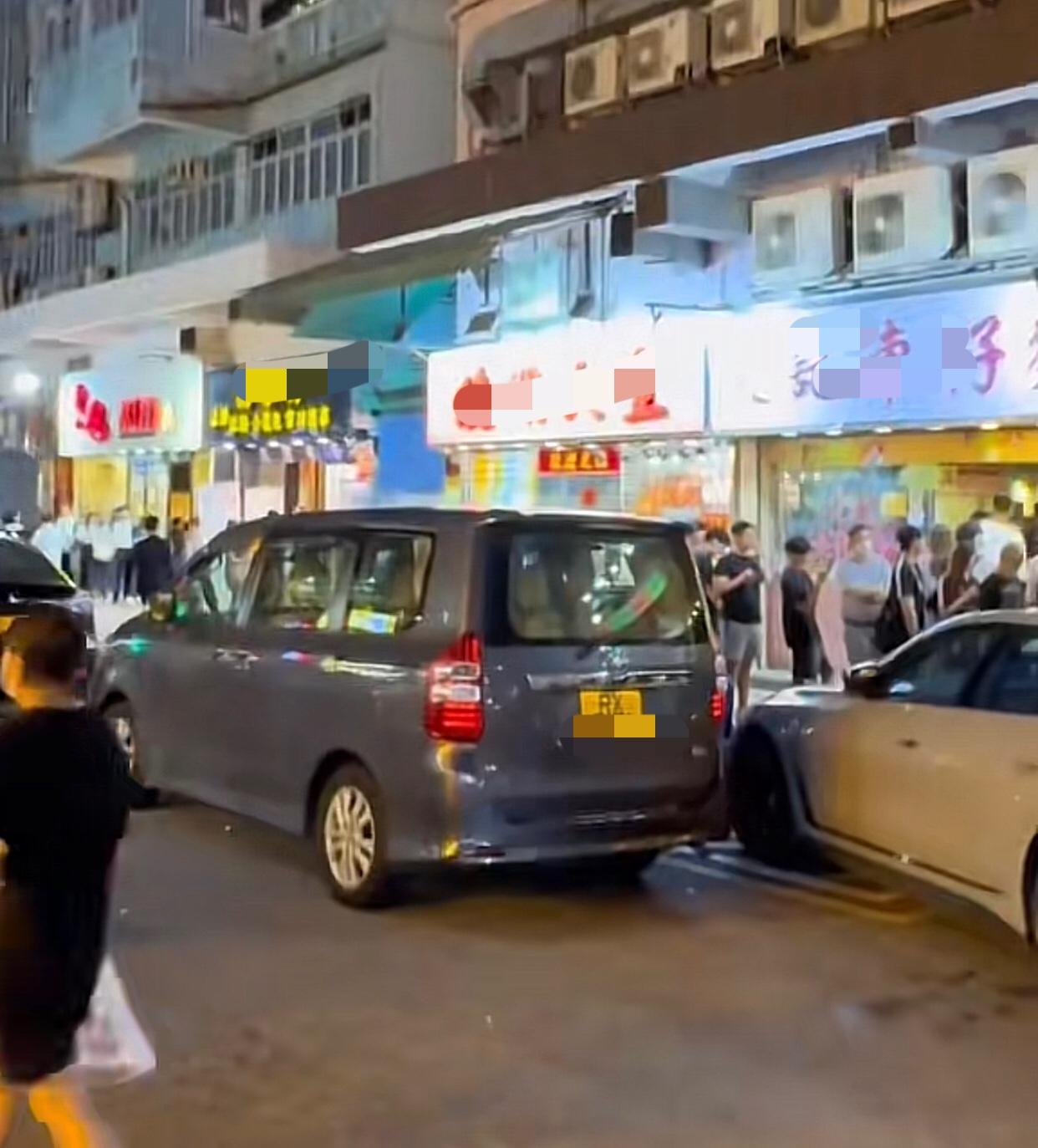 朋友是地道北方人！上次去香港旅游，在深水埗福荣街一家餐厅点了一份99港纸的叉鹅饭