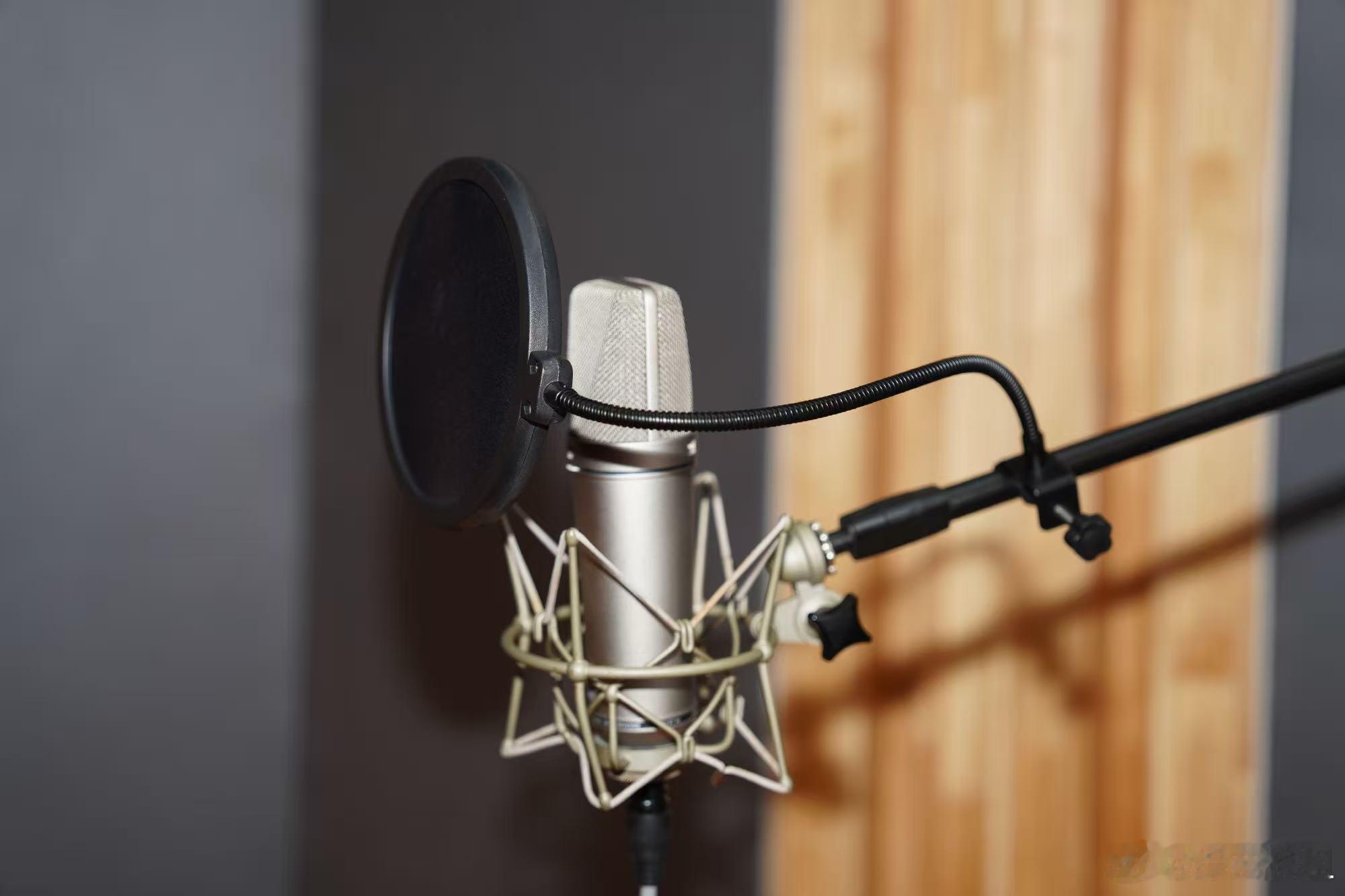 孙怡在录音室孙怡在录音室录单曲啊啊啊啊孙怡怎么在录音室啊是什么惊喜啊！！ 