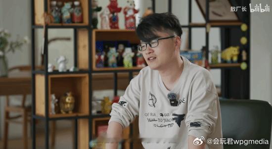 敖厂长复活向观众道歉 自述翻车经历 网友支持改过今日，知名UP主敖厂长联动标准懒
