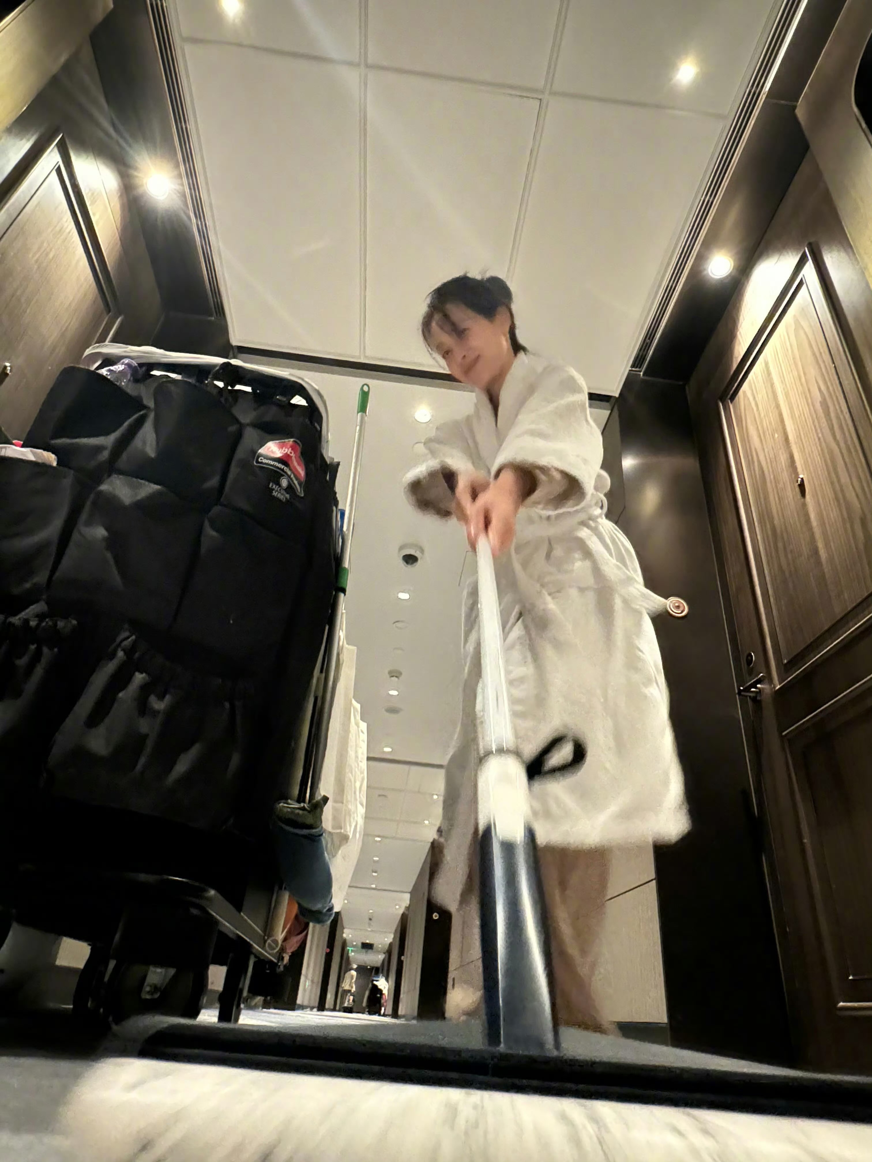 封宋茜为抽象女王不过分吧[偷笑][喵喵] ​​​