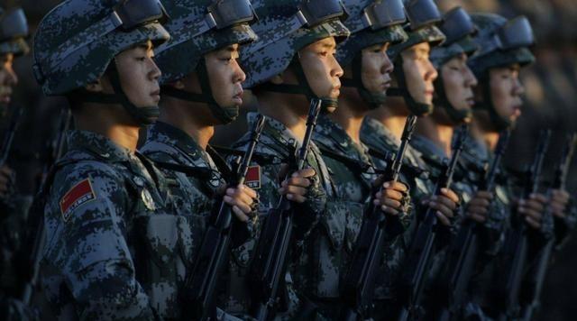 反华决战打不得！美专家：中国实力深不可测，能把美国当日本暴打。美国专家坦言：中国