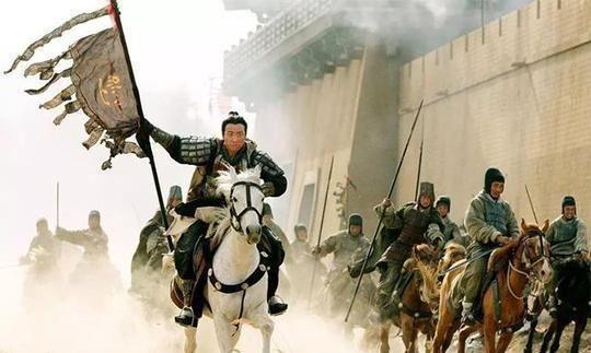 山西人张蚝，被前秦军民并称为“万人敌”。后与养父的小妾私通，养父知道后大骂一顿，