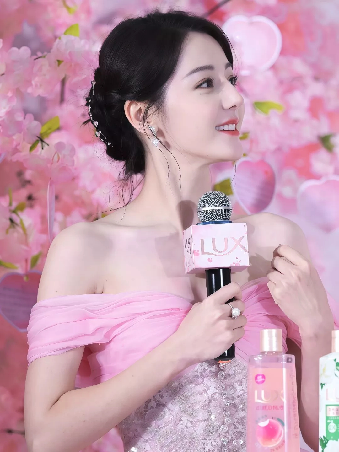 迪丽热巴迪丽热巴钰珑 dlrb 迪丽热巴功夫女足 dlrb 迪丽热巴卫蓝“其实可