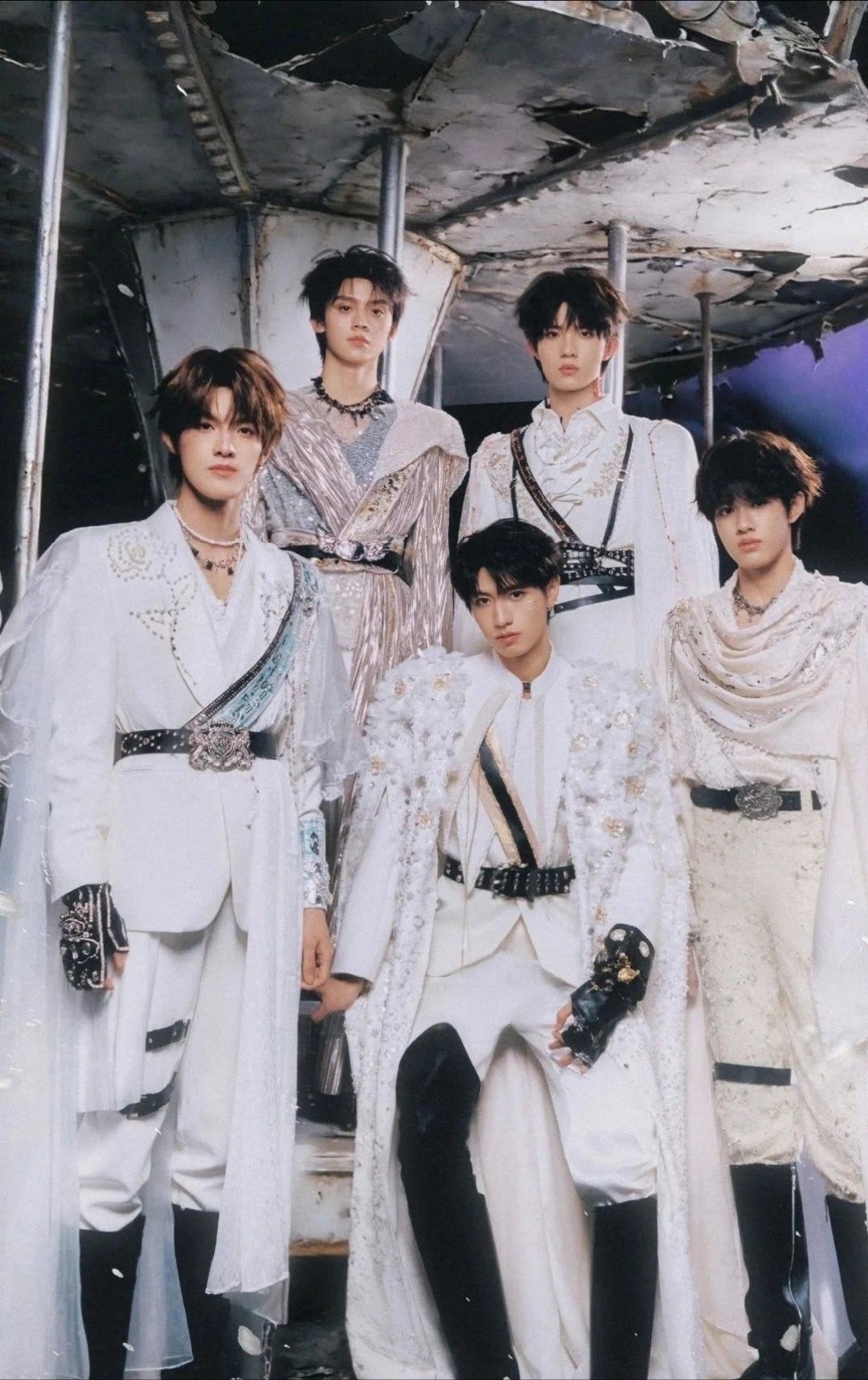 登陆少年晚安语音包  新的晚安语音还没来，开始狠狠想念五小登的哄睡时刻了。谁懂啊