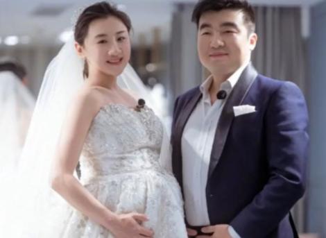 “退亲吧！”2019年，30岁的奥运冠军何雯娜怀孕5个月，与38岁身家过亿的离异