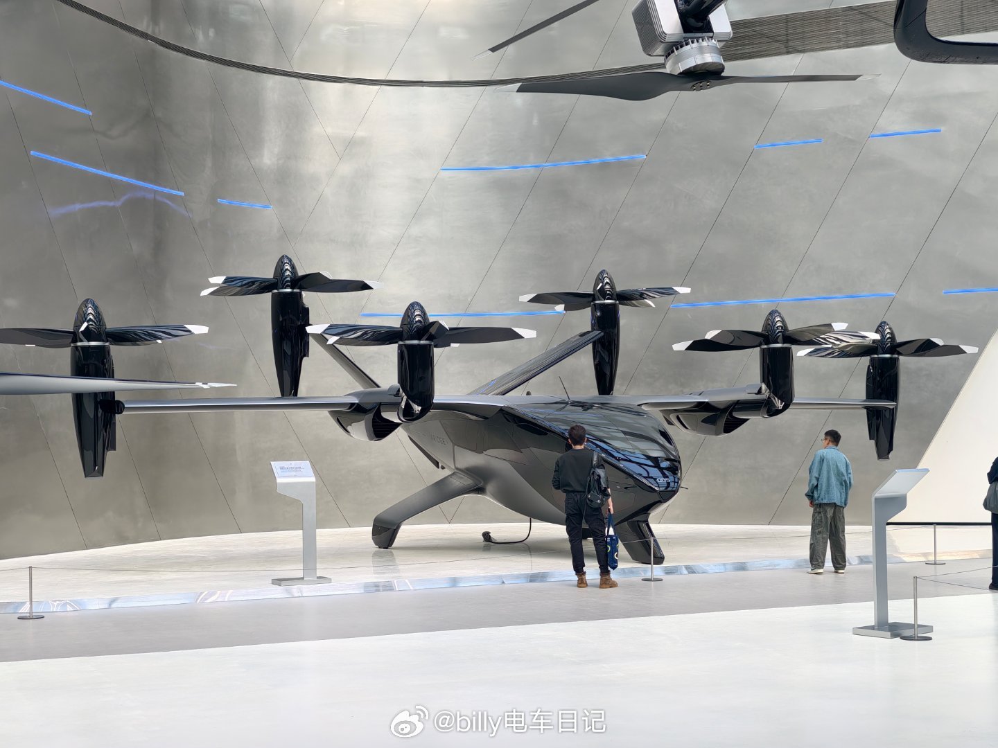 小鹏高速长航程全倾转飞行汽车！巨大！接下来3-5年会和大家见面小鹏科技日 ​​​