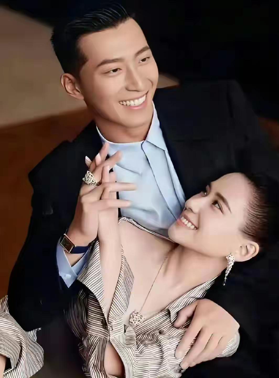 别再瞎猜何超莲后悔了，
窦骁这波操作根本不是“婚变红利”，是实力藏不住了！

8