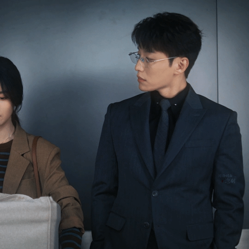 裴轸按电梯4.0来了裴轸居然有这么权威的售后！一分钟的生活番外，每一帧都是被裴总