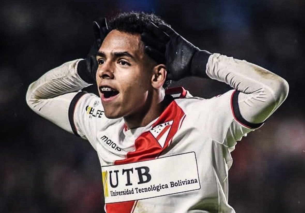 🚨迈阿密国际对18岁的玻利维亚球员莫伊塞斯·帕尼亚瓜（Moisés Pania